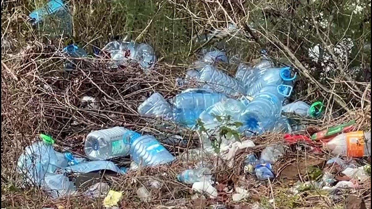 Shkopeti vijon të ndotet pranë burimit në “Vabli”