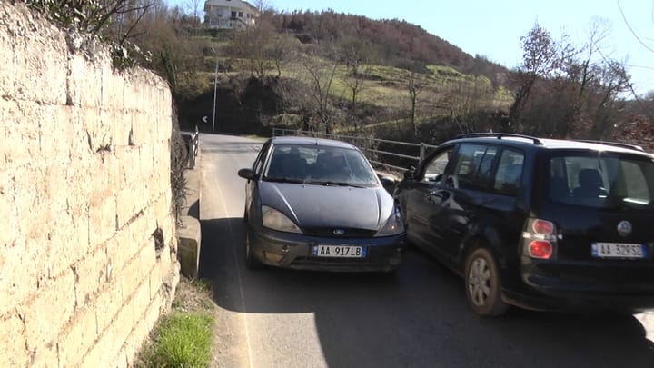 Mat / Urat e rrezikshme një kalimëshe në Shoshaj