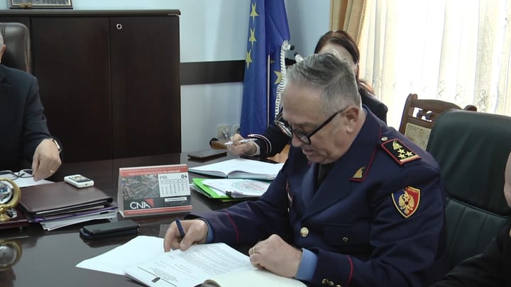 Prefekti mbledh organin këshillues për sigurinë rrugore, kërkohet më shumë angazhim e vëmendje