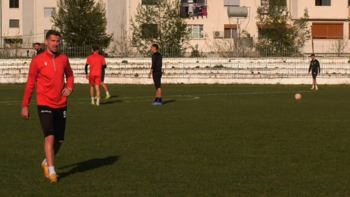 Futboll / Nesër, sfida e vështirë e Burrelit përballë Laçit