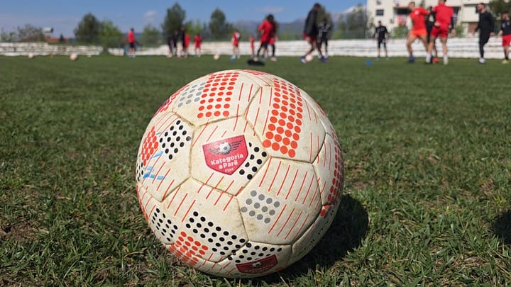 Futboll / Të dielën, Luftëtari – Burreli, matjanët kërkojnë fitoren
