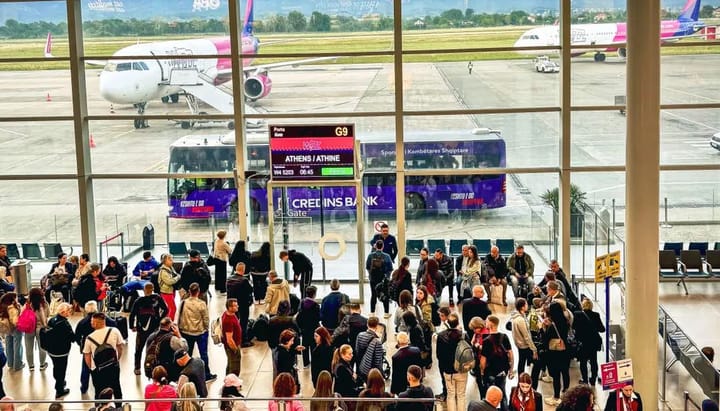 Nga 10 prilli hyn në fuqi Sistemi Europian i hyrje-daljes. Çfarë duhet të dini para se të udhëtoni në “Schengen”