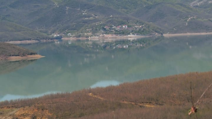 Nis periudha e ndalimit të gjuetisë në liqenet Ulëz e Shkopet