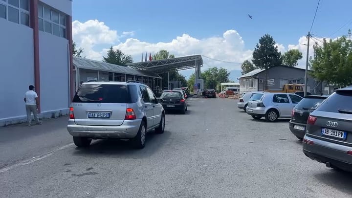 DOGANA E BLLATËS VIJON TË JETË E PREFERUAR PËR TË HUAJT QË HYJNË NË VENDIN TONË