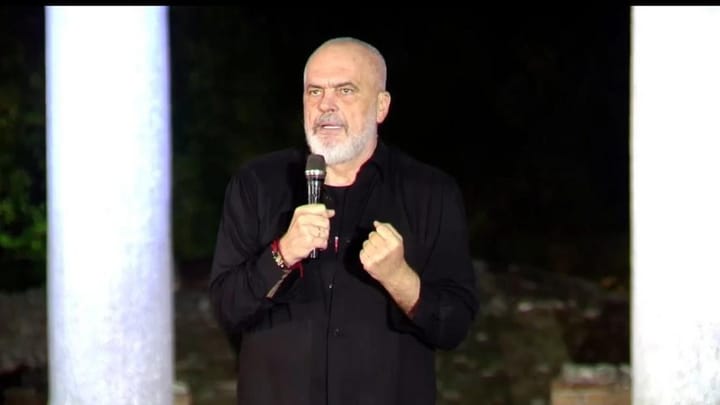 Rama Alarmohet: Protestat Kërcënojnë Sezonin Turistik dhe Ekonominë e Vendit