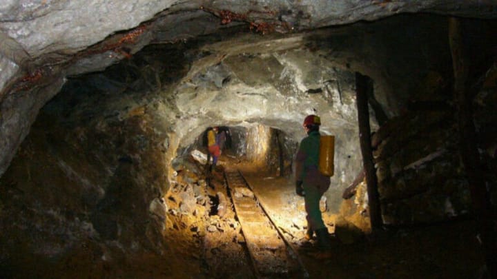 Aksident i rëndë në një subjekt privat minerar në Tërnovë të Bulqizë, minatori mbetet i bllokuar