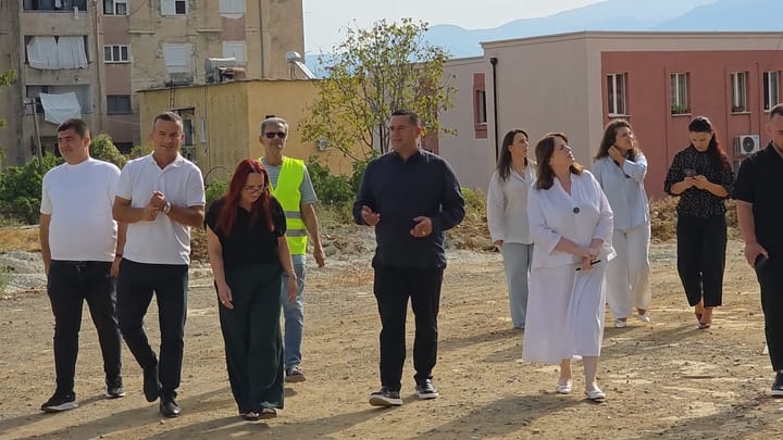 DREJT PËRFUNDIMIT PALLATI I DYTË I BANESAVE ME KOSTO TË ULËT NË BURREL