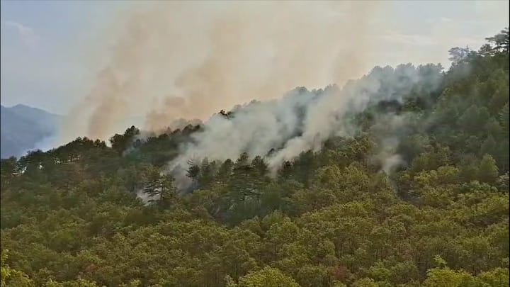 SITUATË KRITIKE NË FSHATRAT E ULZËS, VIJON NDËRHYRJA NGA AJRI DHE TOKA