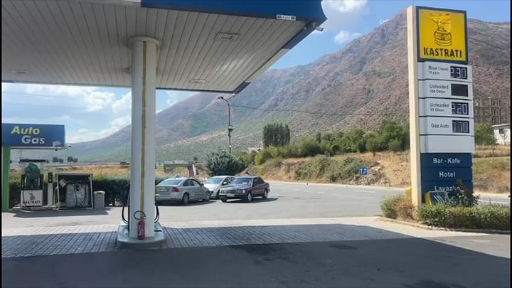 Bulqizë, grabiten dy pika karburanti, shpallet në kërkim njëri nga autorët