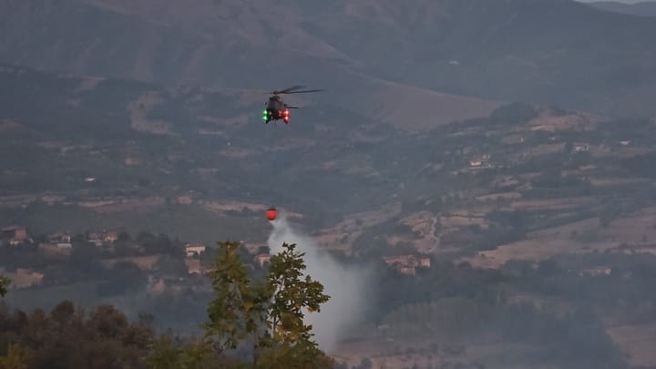 Flakët nuk ndalen në Mat: Digjen dy stane në Trodhën, situatë kritike në Madhesh dhe Mallunxë