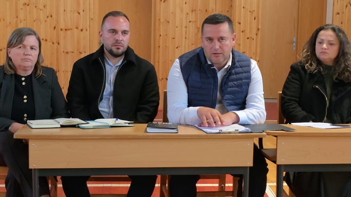 Vijojnë dëgjesat publike në Rukaj, Lis e lagjen “Partizani” blloku 1