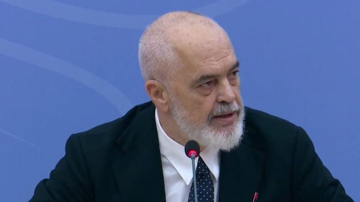 Mbledhje Qeveritare në Vilën e Kuqe: Ministrat Raportojnë për Drejtorët e Dorëhequr