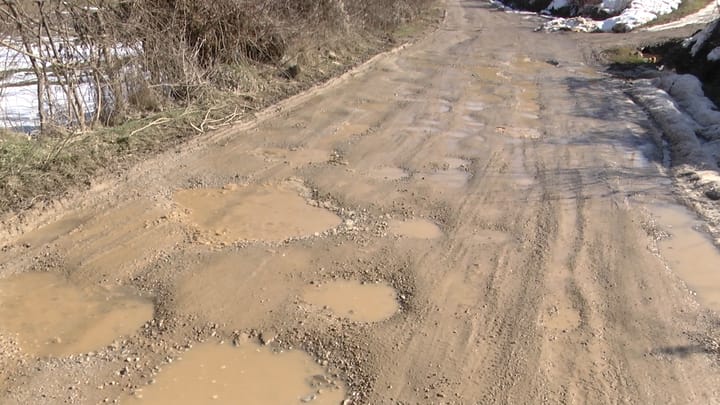 Rruga kufitare e “pa kalueshme”