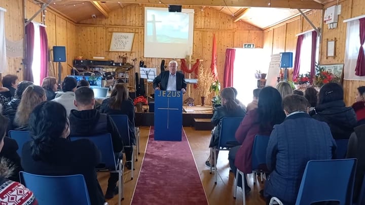 Besimtarët e krishterë festojnë Pashkën