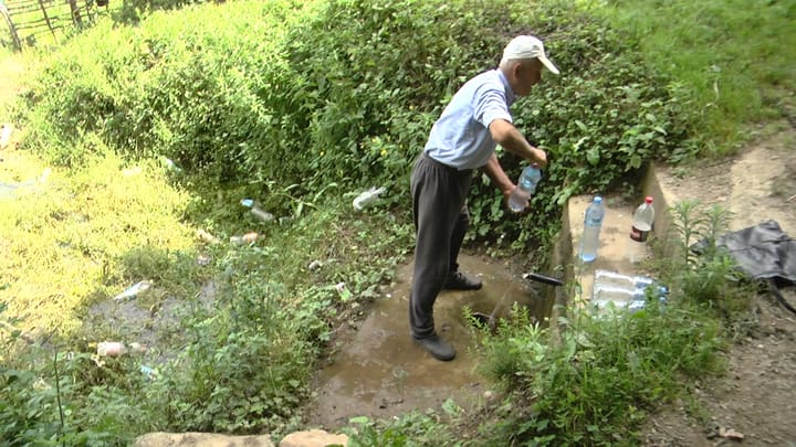 Dibër / 77-vjeçari që sfilitet për një pikë ujë