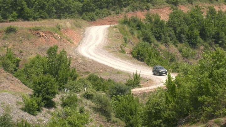 Rruga e Lurës ende e paasfaltuar