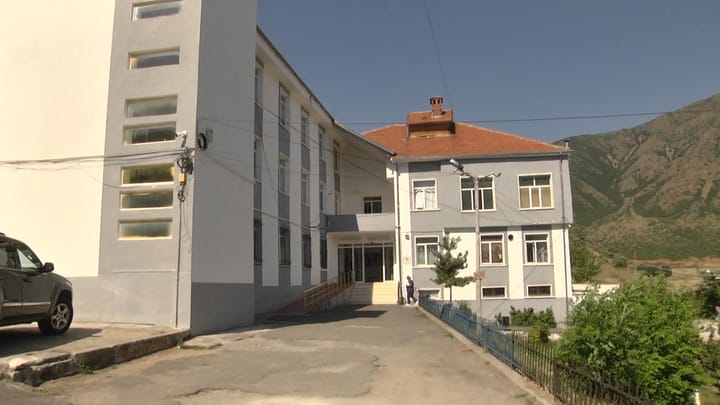 Muliu: Situata e helmimit masiv, drejt përmirësimit