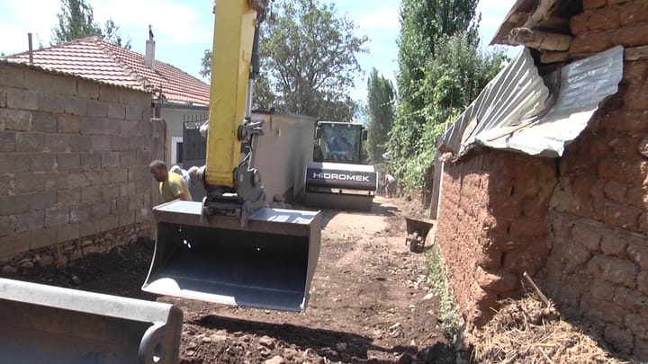 REHABILITIMI I RRUGËVE RURALE NË BASHKINË DIBËR