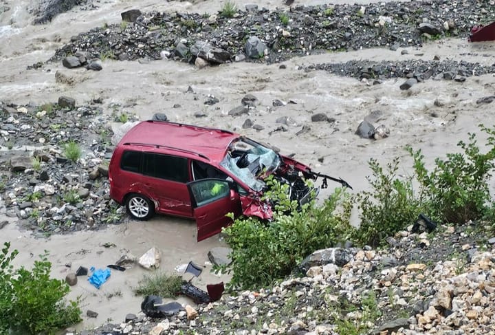 Aksident i rëndë në rrugën e Arbrit, mjeti përfundon në humnerë, ka të plagosur