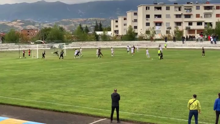 Futboll / Burreli merr tjetër pikë të rëndësishme në transfertë, barazon në Fier ndaj Apolonisë