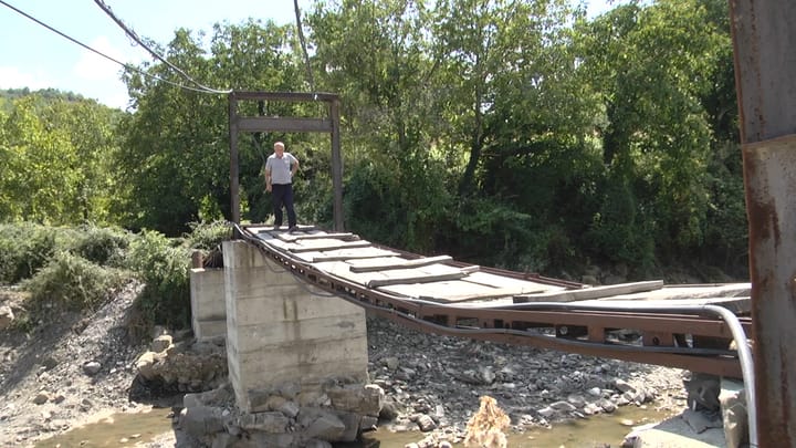 Xibër, banorët e fshatit Shkallë ende pa një zgjidhje për urën e dëmtuar nga ndërtimi i rrugës së Arbrit