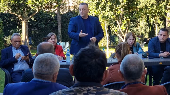 Dëgjesa e radhës publike me banorët e lagjes së re