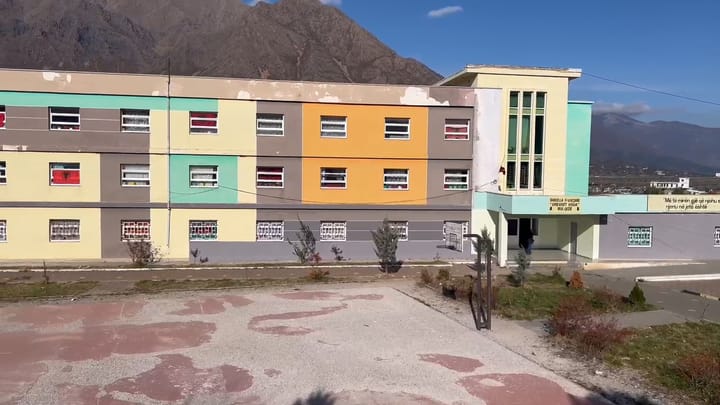 Ngrohja në shkollat e Bulqizës, Avni Muliu: Është siguruar lënda djegëse pelet, por jo drutë e zjarrit