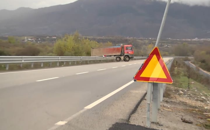 Aksidentet e në rrugën e Arbrit, banorët: është rrugë vdekje, në 2 kilometra, 5 viktima