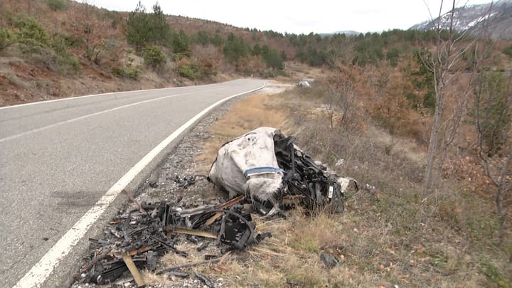 Rruga Klos – Qaf Buall si një pikë hedhjesh mbeturinash, shfrytëzohet fluksi i ulët i makinave