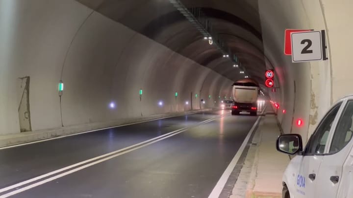 Ndalohet qarkullimi i mjeteve të tonazhit të rëndë në rrugën e Arbrit nga ora 6:00 deri në 20:00