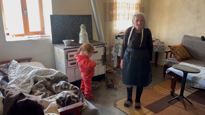 8 Marsi / Feride Elezi, 90-të vjeçarja që s’ka festuar kurrë