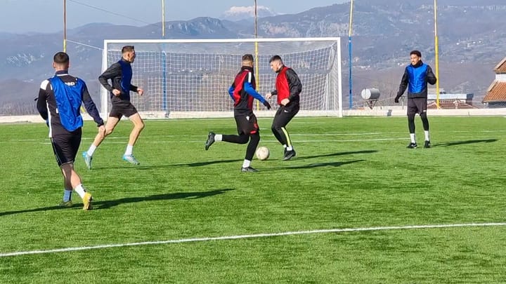 Futboll / Nesër, Burreli – Erzeni