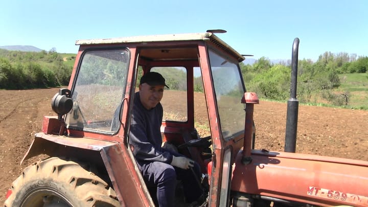 Flet bujku në Trenë të Dibrës: nuk ja vlen të merresh me bujqësi