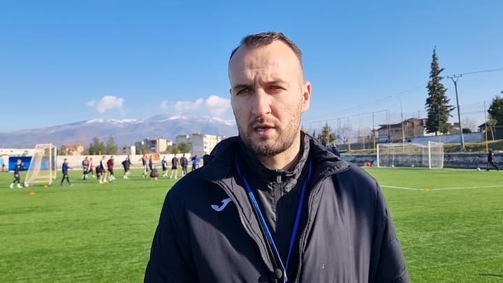 Futboll / Bicaj drejt largimit nga drejtimi i ekipit të Burrelit?