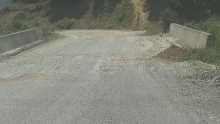 Mirëmbajtja e rrugës Shoshaj – Rrëshen i kalon një tjetër kompanie