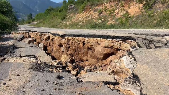 Martanesh: Pesë fshatra rrezikojnë izolimin pas shembjes së rrugës