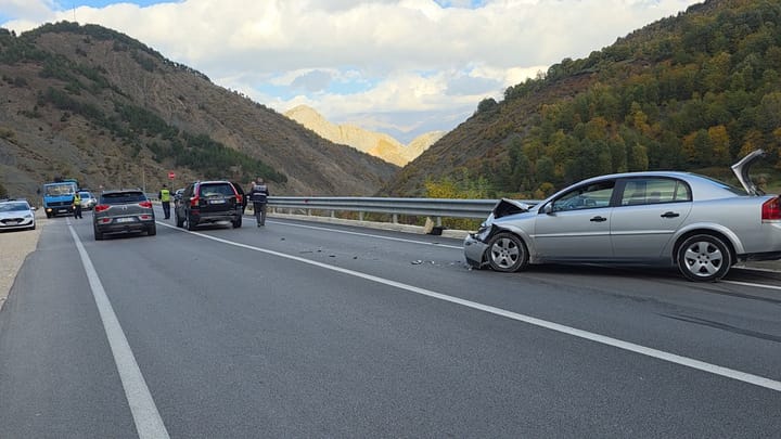 Aksident në rrugën e Arbrit, disa të lënduar