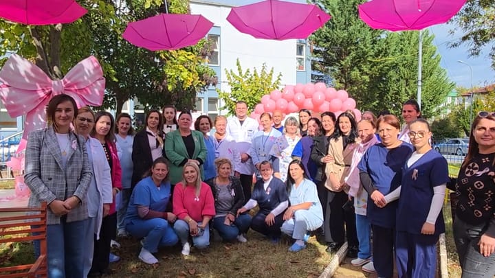 Muaji kundër kancerit të gjirit, aktivitet sensibilizues