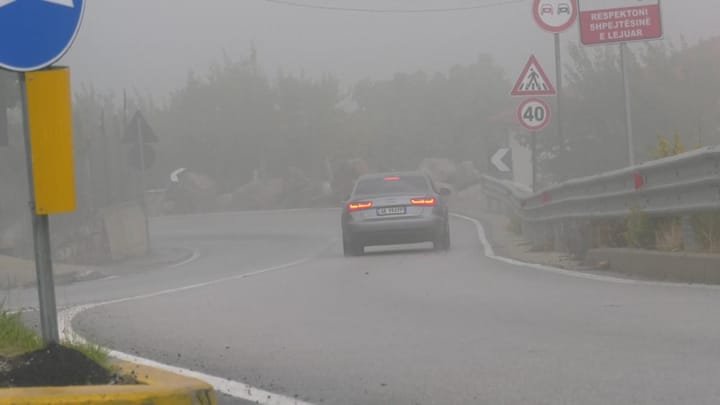 Rruga e fshatit Fshat, rrugë e aksidenteve të përditshme