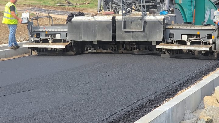 Unaza e poshtme e qytetit të Burrelit drejt fundit…