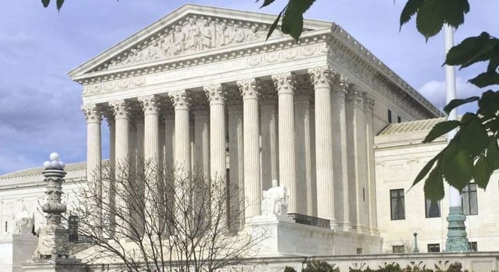 Pasaportat do të tregojnë gjininë biologjike. Gjykata e Lartë e SHBA rikthen në fuqi vendimin e administratës Trump