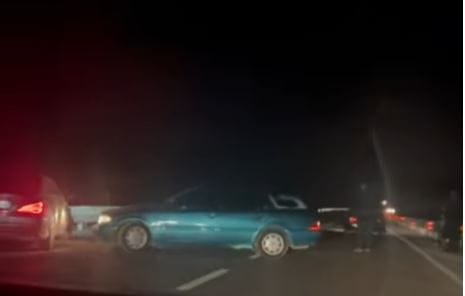 Aksident i trefishtë në rrugën Maqellarë-Peshkopi, pamjet nga vendngjarja