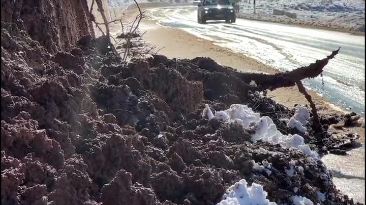 Shembje dherash në aksin Herebel - Peshkopi, rrezik bllokimi i qarkullimit