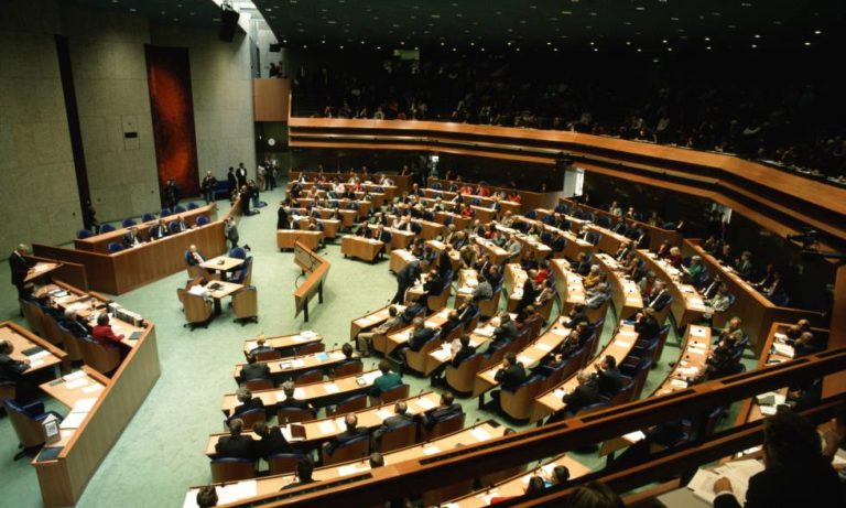 Zyrtare, Holanda do i kërkojë Bashkimit Europian rikthimin e vizave për Shqipërinë