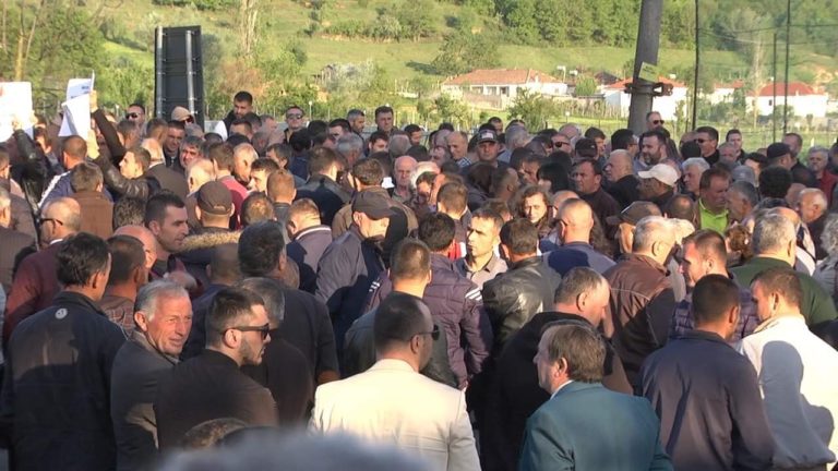 Opozita në aksionin e radhës, Çupi: “Nesër do të jetë protestë më e madhe se ato të kaluarat”