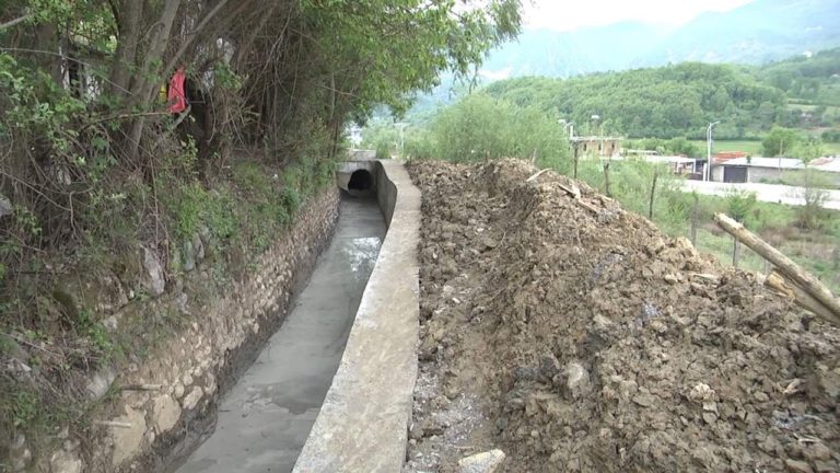 Nis ndërhyrja në kanalin vaditës të Klosit