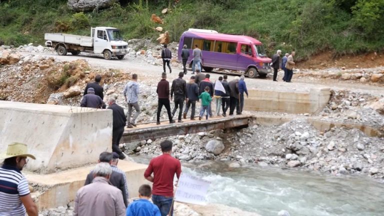 Protesta e banorëve të Çidhnës vë në lëvizje instancat qeveritare