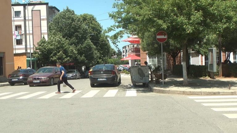 Vëzhgim. Sa respektohen sinjalistikat në Burrel?