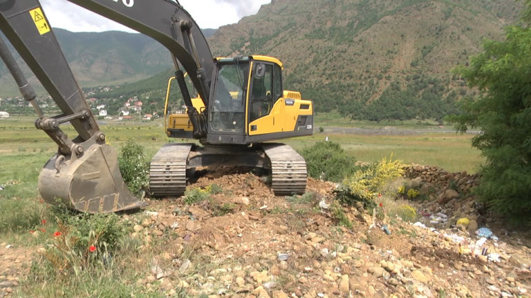 Bulqizë merr fund makthi i banorëve të lagjjes Allmetaj