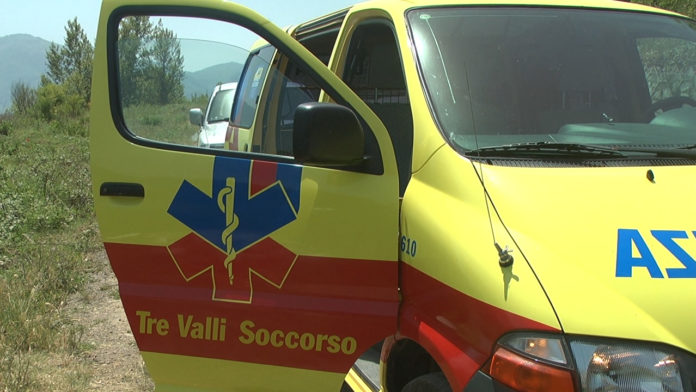 XIBRI ME AMBULANCE TE RE.00_00_29_23.Still001
